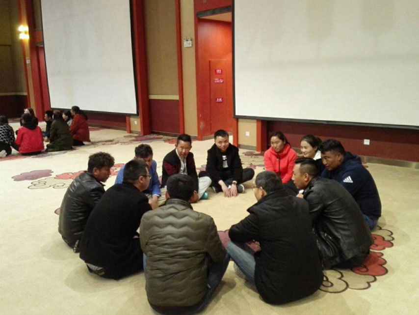 大会首先由陈总作重要讲话