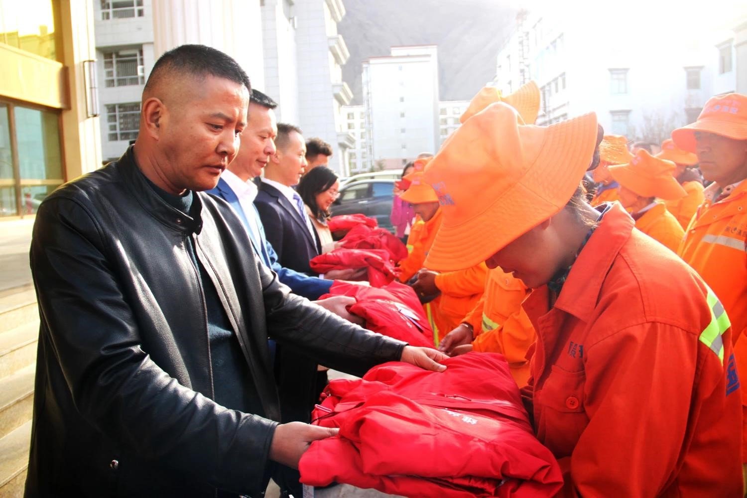 对照阅读乃东区副区长格桑罗布