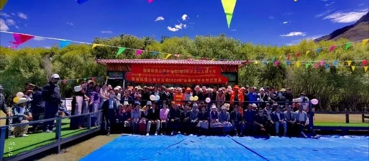 是始终奋斗在一线的环卫工作者