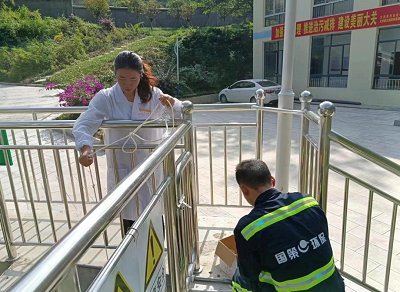 根据人员分组对辖区范围内多个街道进行