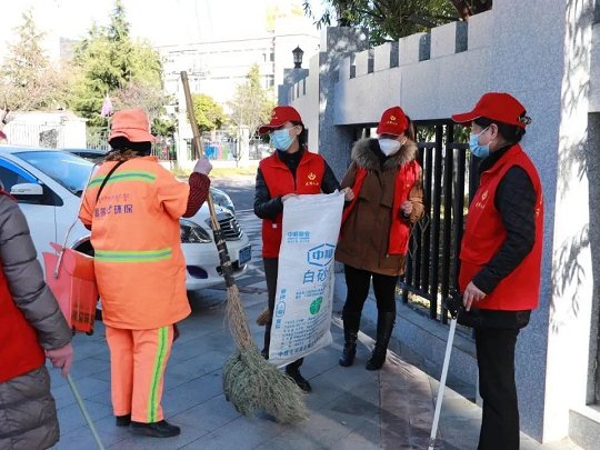 中共林芝市人社局总支部开展了“工布节